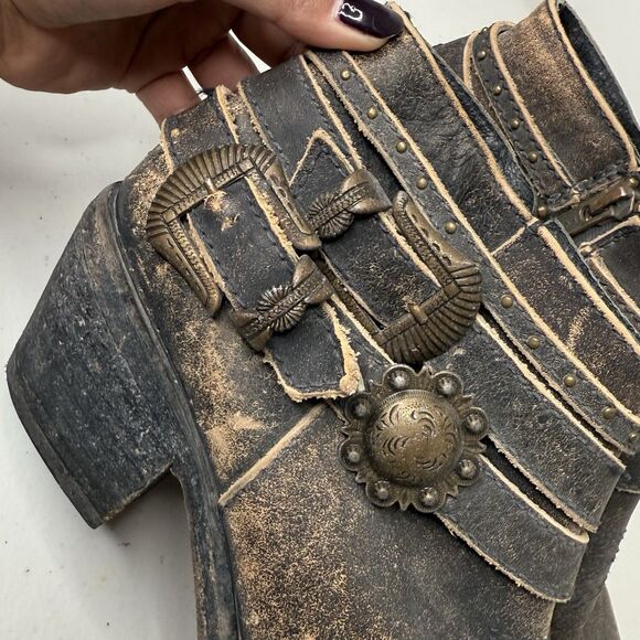 Circle G by Corral Distressed Western Bootie Harness Concho Buckle Cowgirl Sz 9M - Picture 11 of 12